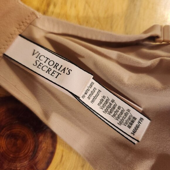 Victoria’s Secret 34DDD Incredible Wireless Push Up Bra Nude Convertible 409105 - Picture 7 of 10